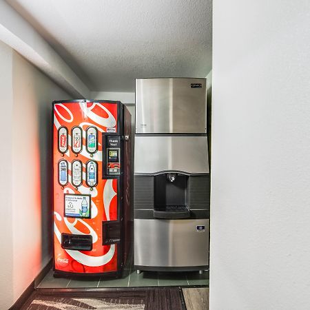 Ramada By Wyndham Medford Airport North Motel Ngoại thất bức ảnh