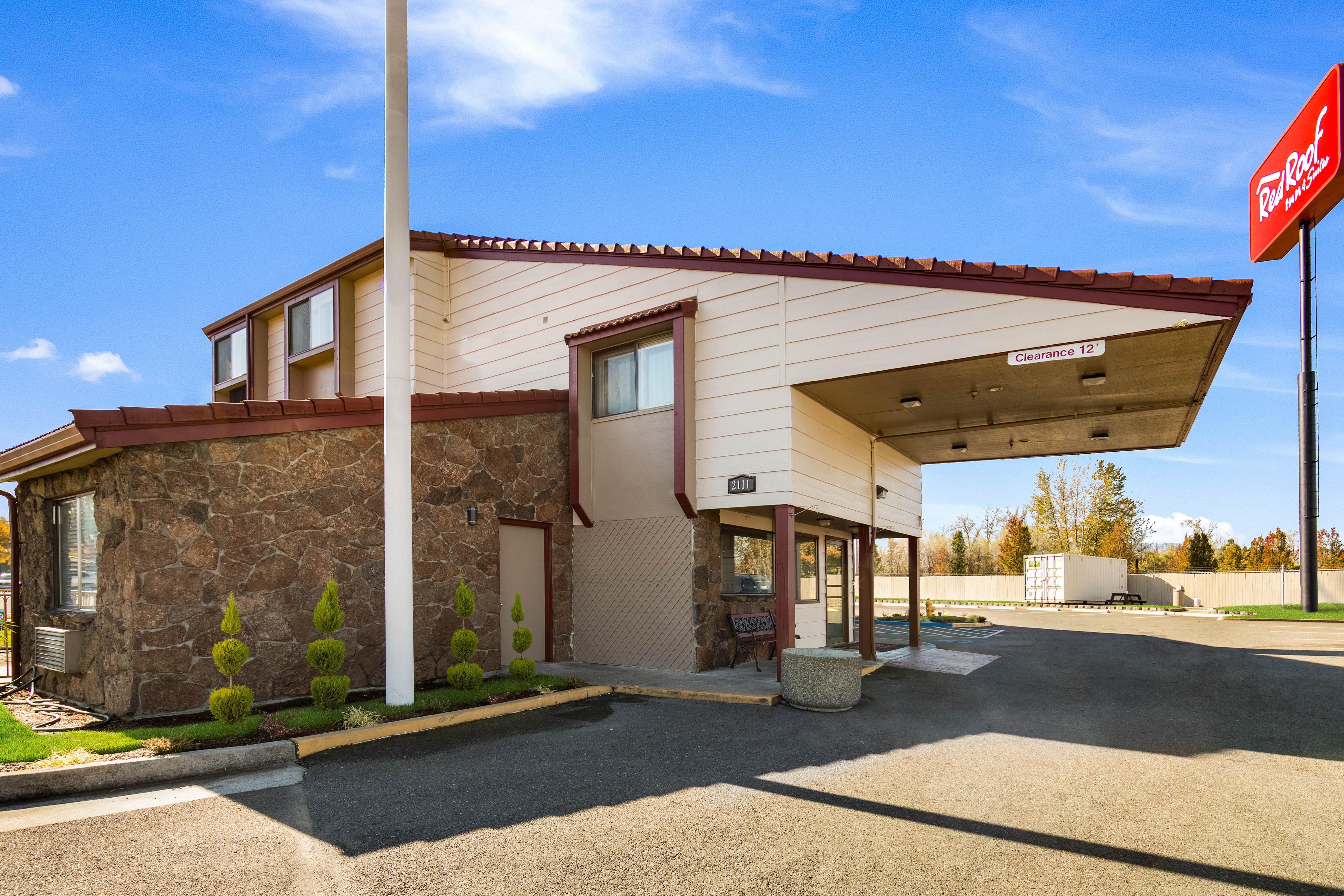 Ramada By Wyndham Medford Airport North Motel Ngoại thất bức ảnh