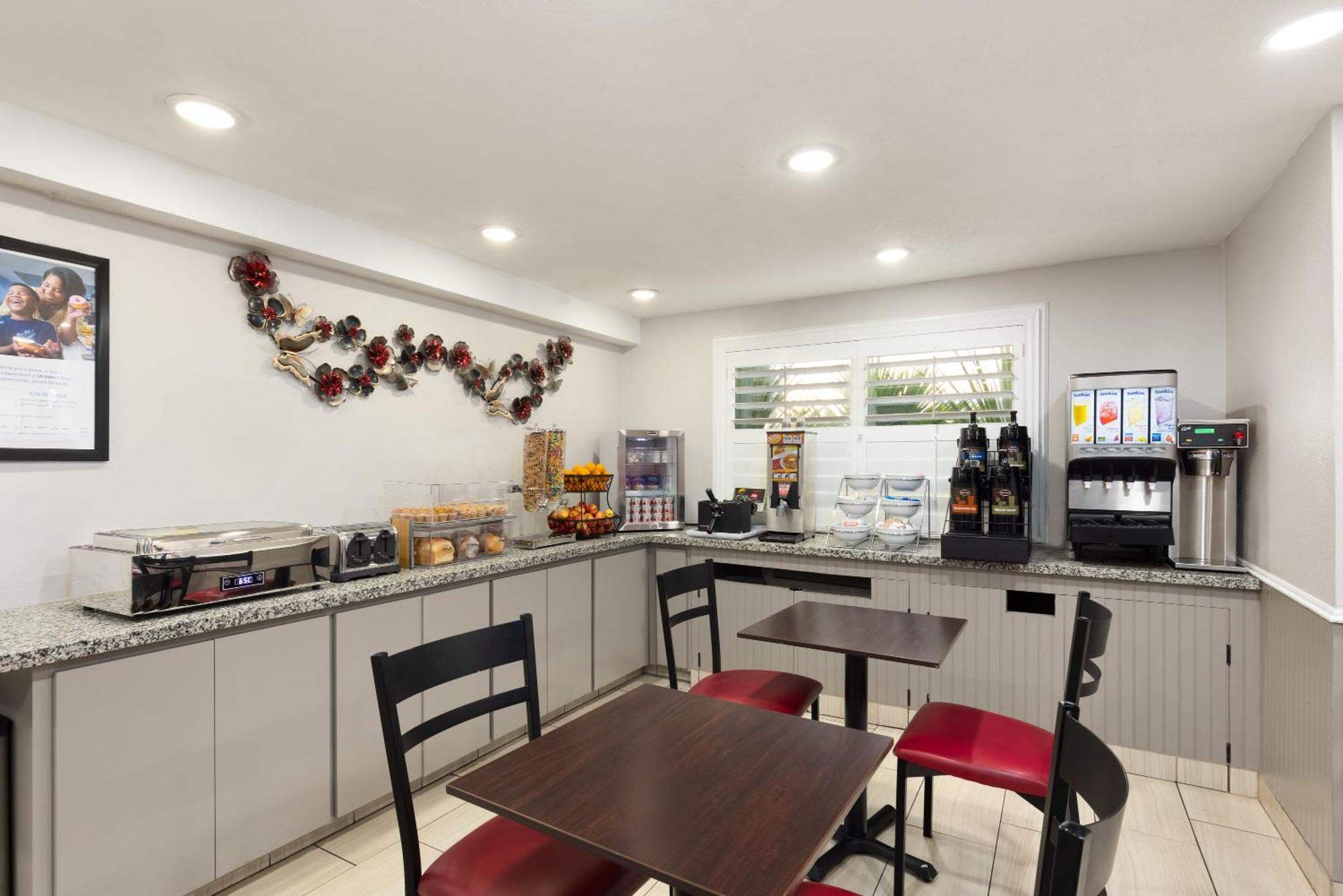 Ramada By Wyndham Medford Airport North Motel Ngoại thất bức ảnh