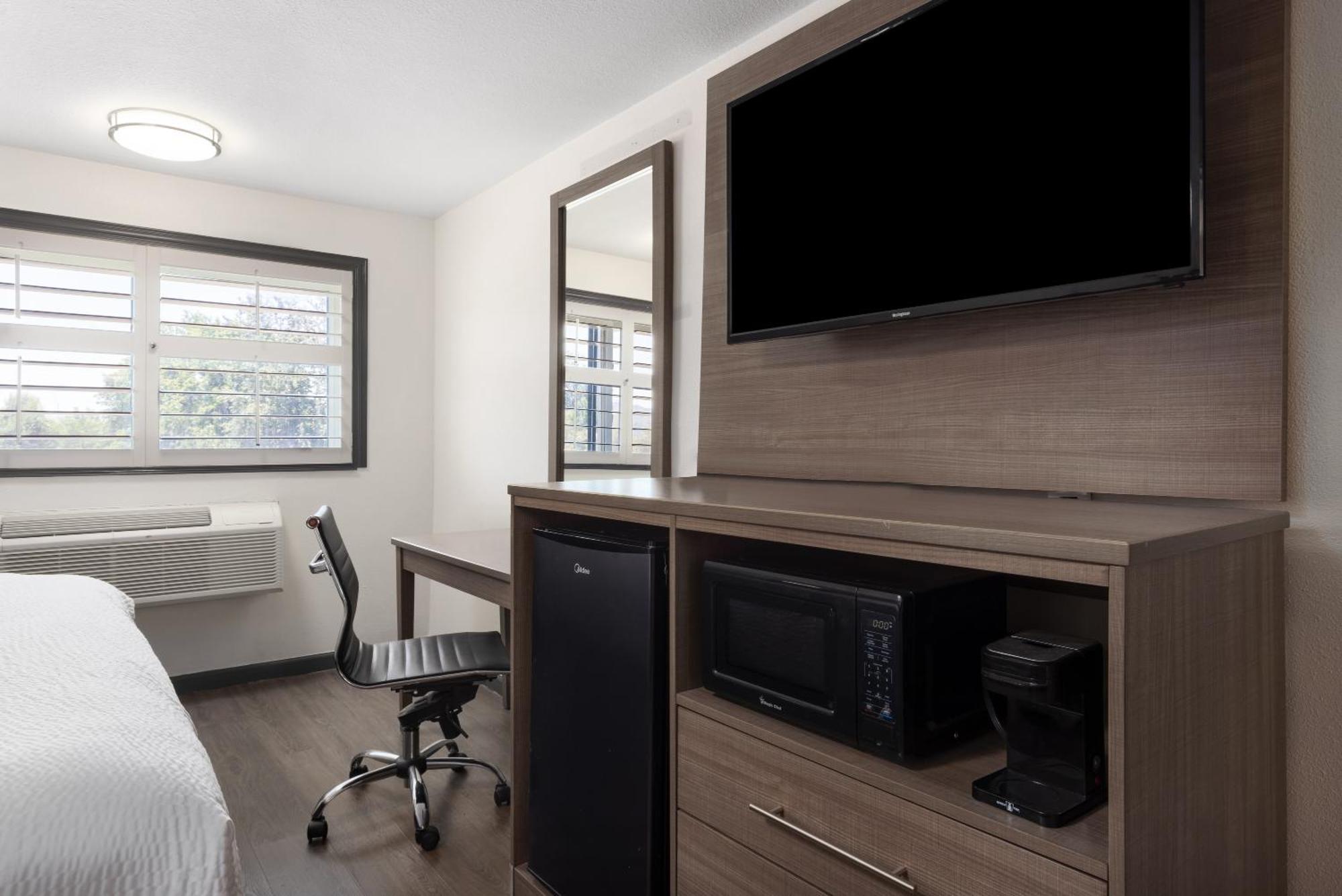 Ramada By Wyndham Medford Airport North Motel Ngoại thất bức ảnh