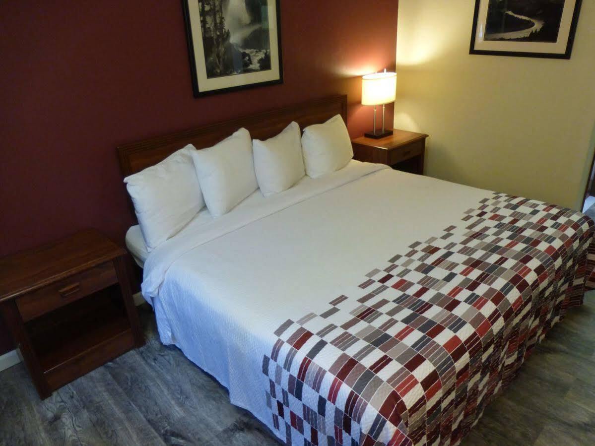 Ramada By Wyndham Medford Airport North Motel Ngoại thất bức ảnh